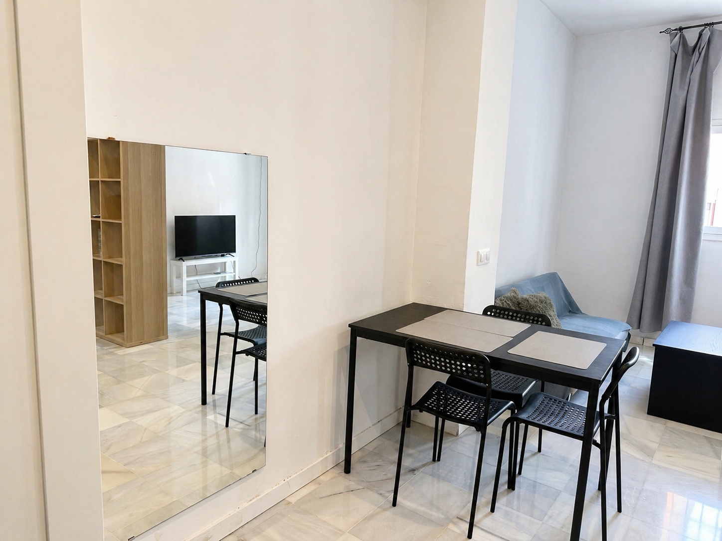 Vista interior del Apartamento 2 con distribución tipo loft